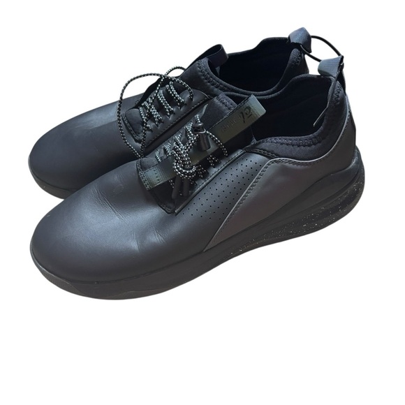 Clove Sneakers W9.5 M8 Black Onyx Flash Classic Healthcare Nursing Shoes Comfort